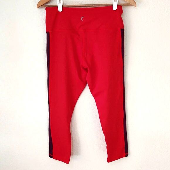 Zyia active red royalty stripe workout capri leggings - Picture 1 of 4